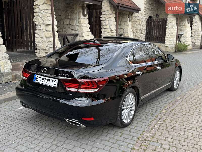 Седан Lexus LS 2013 в Львові