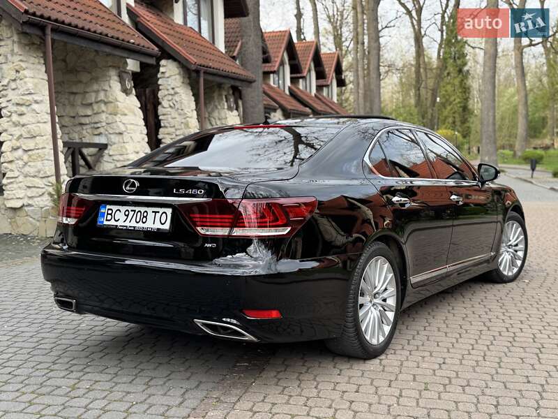 Седан Lexus LS 2013 в Львові