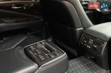 Седан Lexus LS 2013 в 