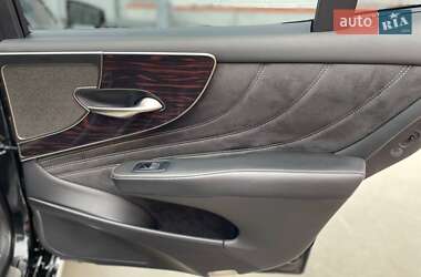 Седан Lexus LS 2018 в 