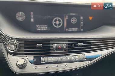 Седан Lexus LS 2018 в 