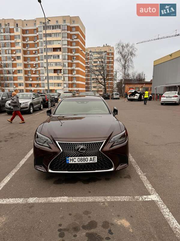 Седан Lexus LS 2018 в Львове фото 53 Седан Lexus LS 2018 в Львове