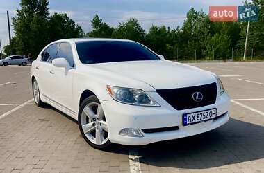 Седан Lexus LS 2008 в 