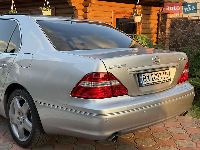 Седан Lexus LS 2004 в Вараше