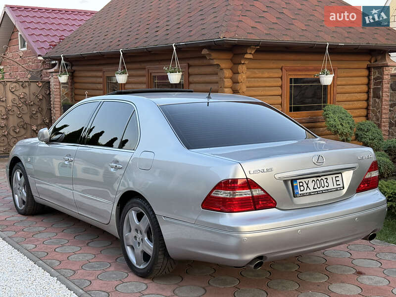 Седан Lexus LS 2004 в Вараше