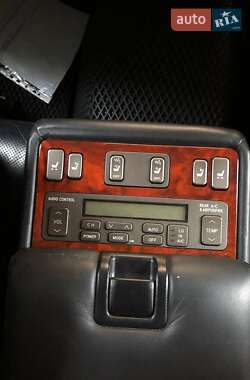 Седан Lexus LS 2004 в 