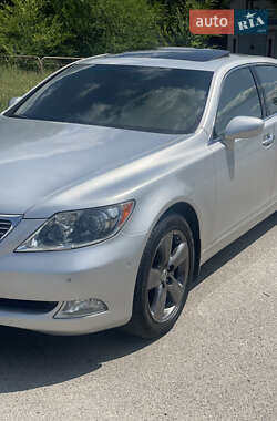 Седан Lexus LS 2008 в Днепре
