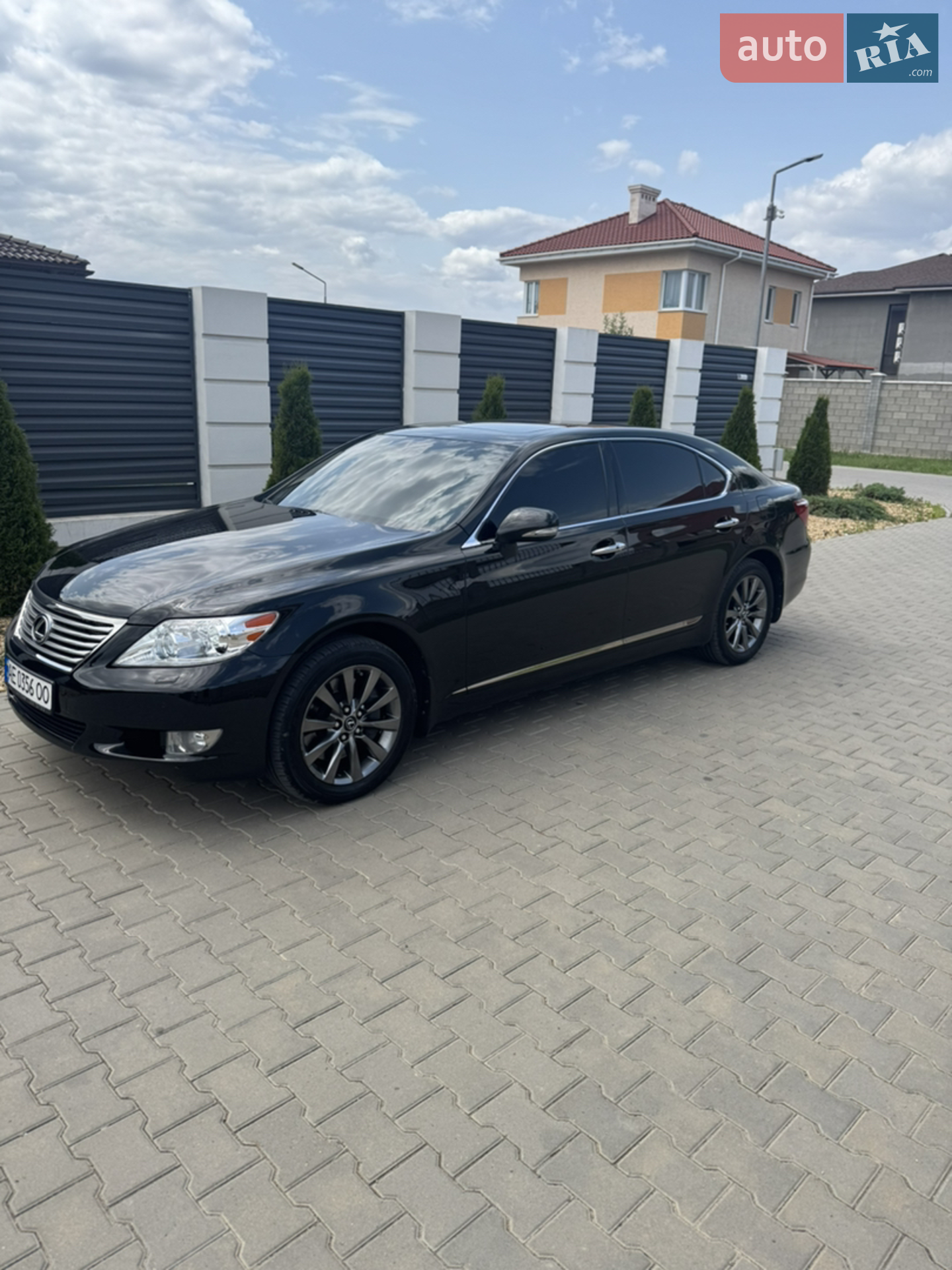 2011 Lexus LS - мініатюра 2
