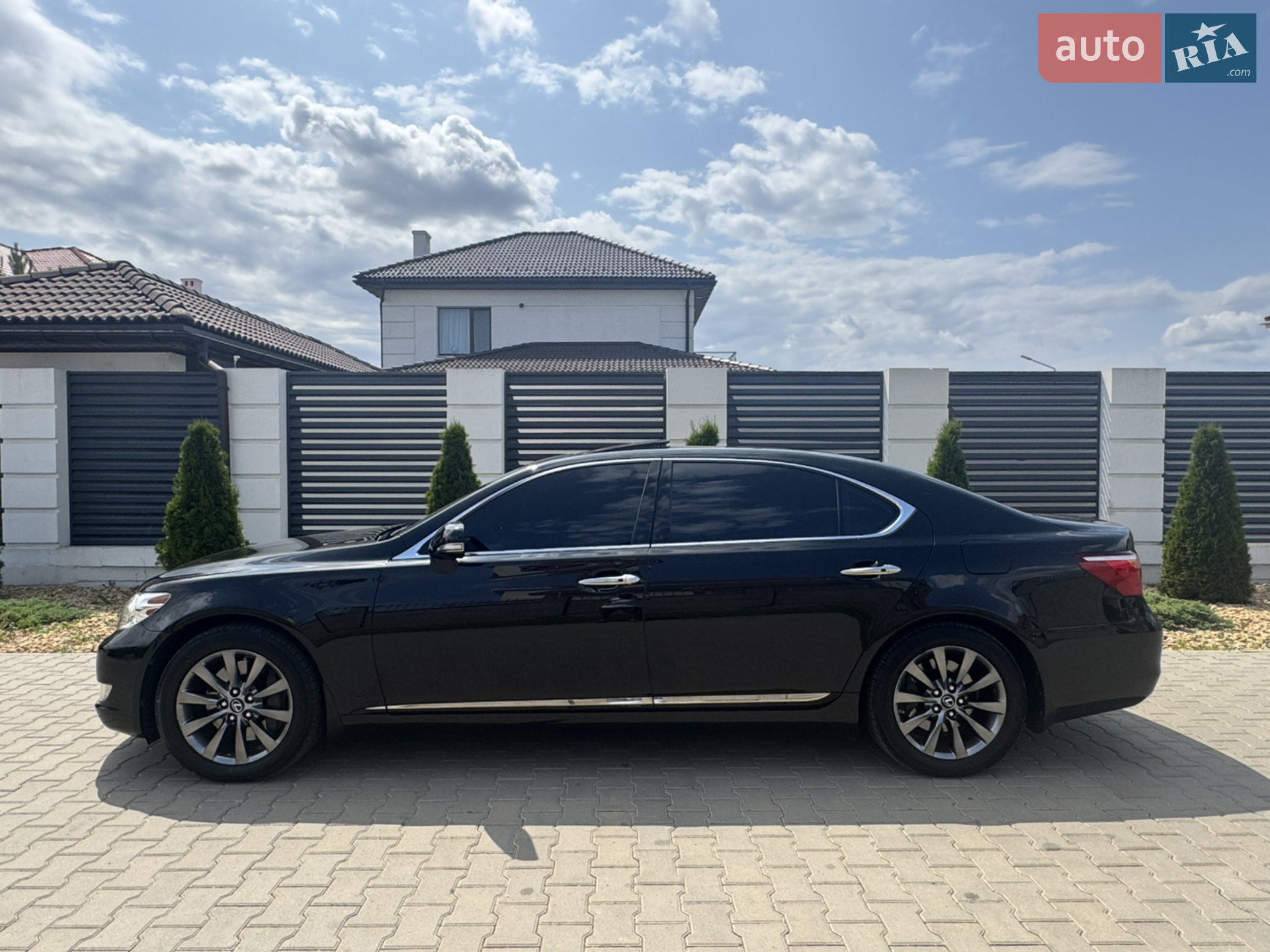 2011 Lexus LS - мініатюра 13