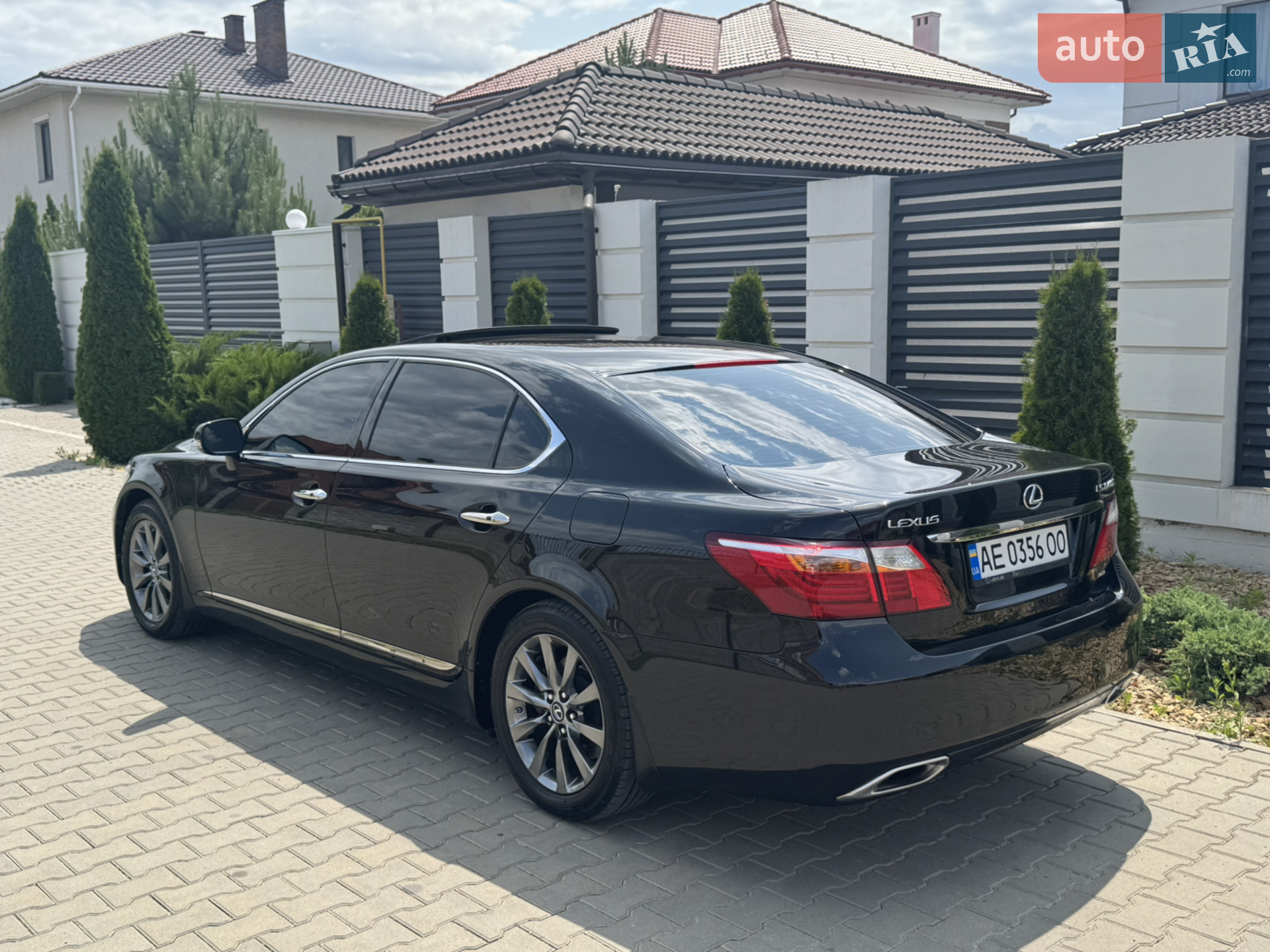 2011 Lexus LS - мініатюра 18