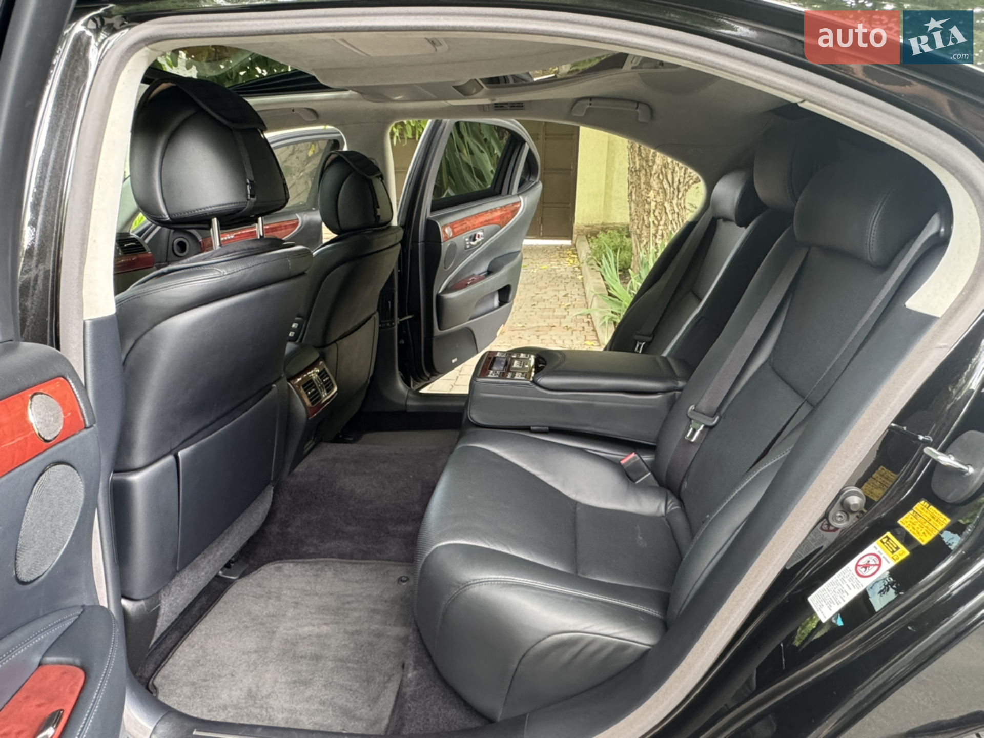 2011 Lexus LS - мініатюра 82