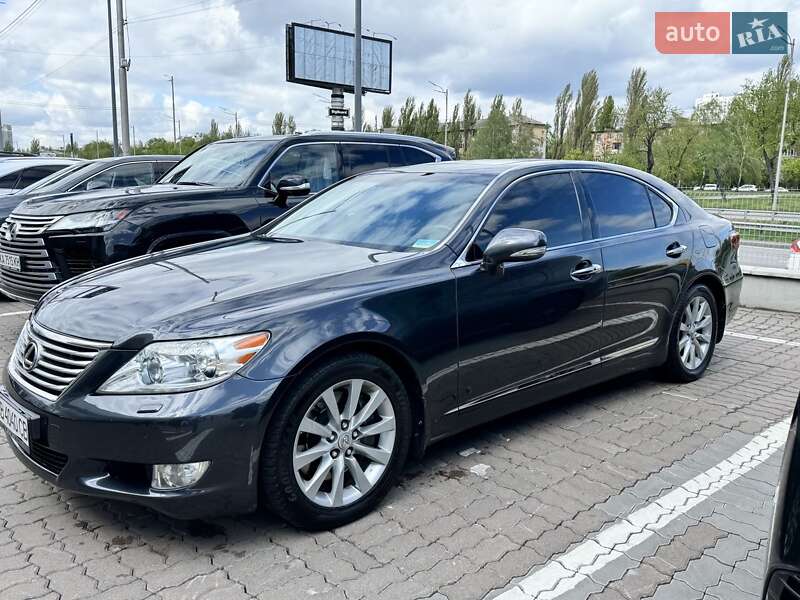 Lexus LS 2010