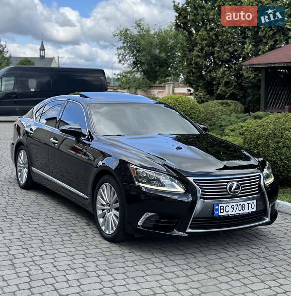 Седан Lexus LS 2013 в Львове