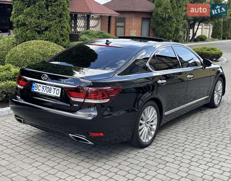 Седан Lexus LS 2013 в Львове