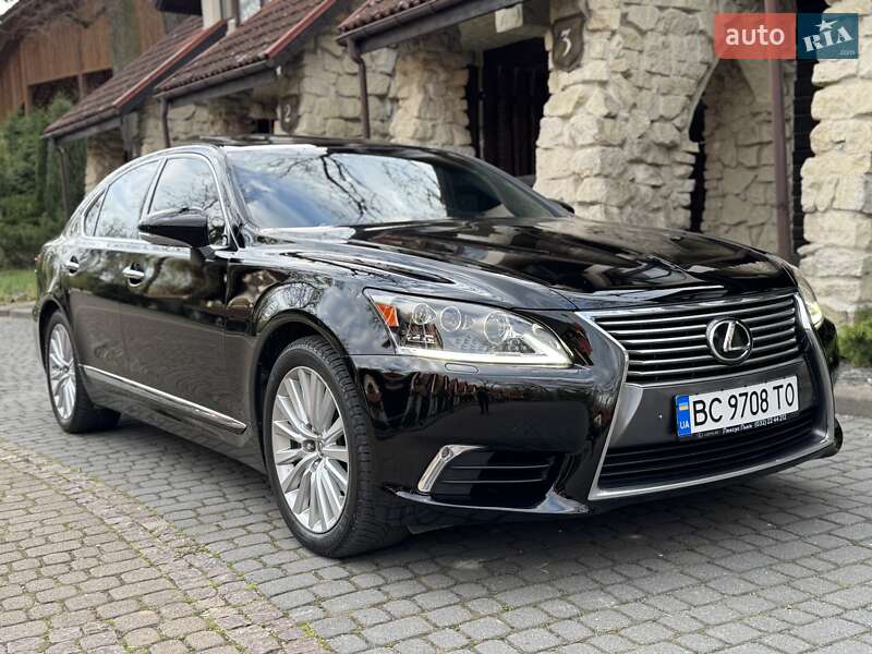 Седан Lexus LS 2013 в Львове