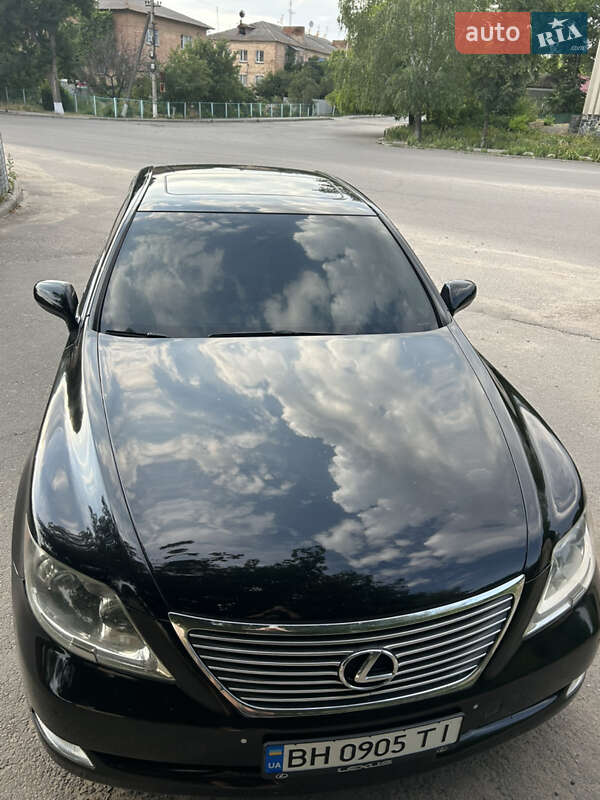 Седан Lexus LS 2007 в Чечельнике