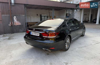 Седан Lexus LS 2012 в 