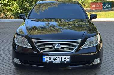 Седан Lexus LS 2007 в Шполі