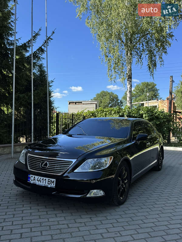 Седан Lexus LS 2007 в Шполе