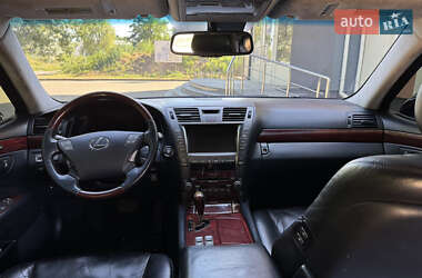 Седан Lexus LS 2007 в 