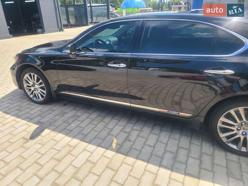 Седан Lexus LS 2011 в Киеве