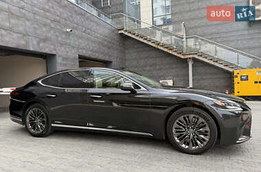 Седан Lexus LS 2018 в 