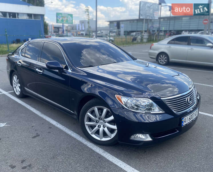 Седан Lexus LS 2008 в Киеве