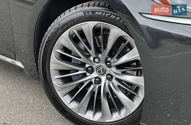 Седан Lexus LS 2018 в 