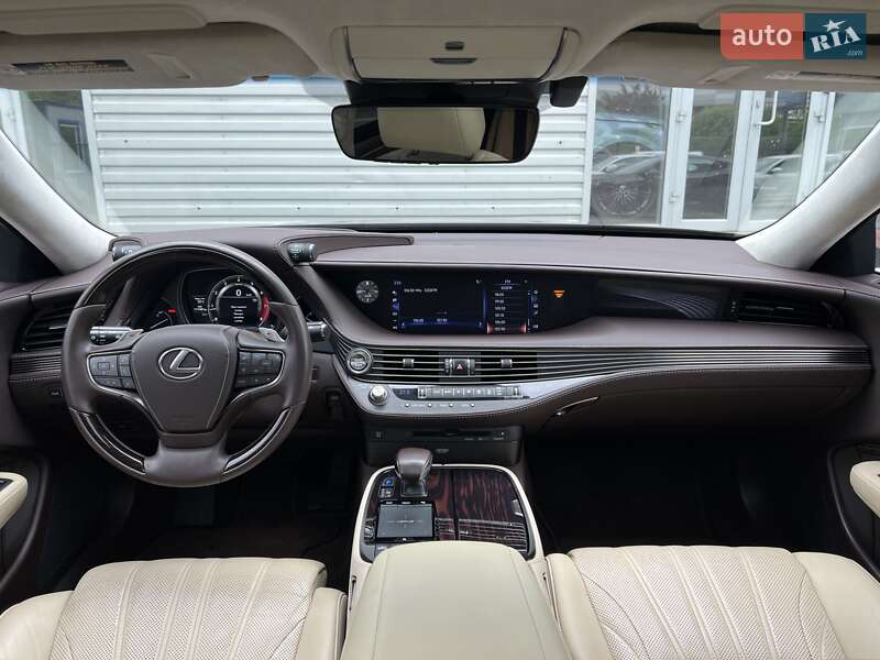 Седан Lexus LS 2018 в Киеве