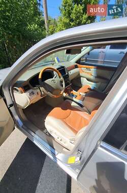 Седан Lexus LS 2004 в 
