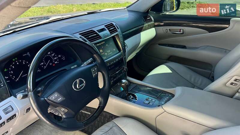 Седан Lexus LS 2007 в Львове фото 29 Седан Lexus LS 2007 в Львове