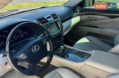 Седан Lexus LS 2007 в 