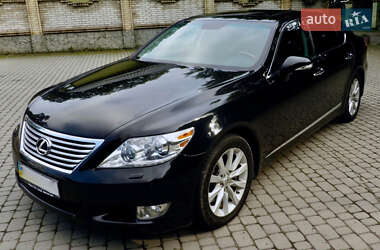 Седан Lexus LS 2010 в Львове