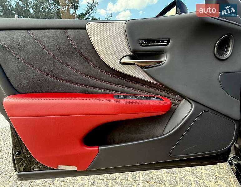 Седан Lexus LS 2022 в Киеве