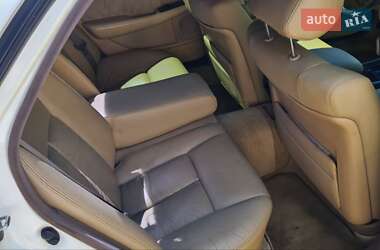 Седан Lexus LS 1992 в 