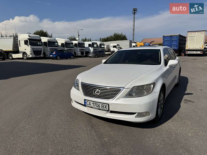 Седан Lexus LS 2007 в 