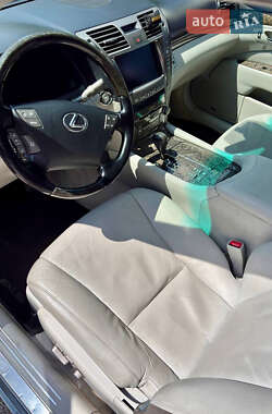 Седан Lexus LS 2007 в 