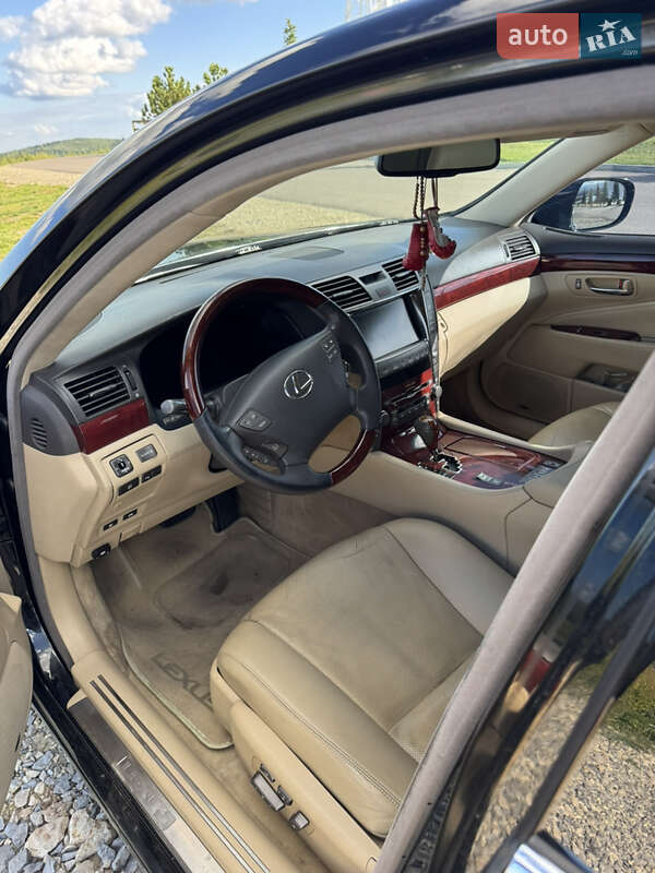 Седан Lexus LS 2007 в Ивано-Франковске