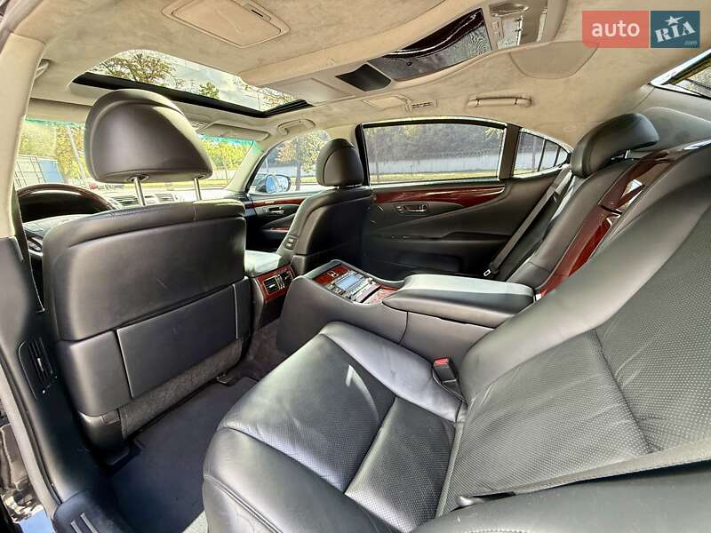 Седан Lexus LS 2009 в Киеве