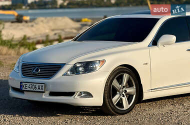 Седан Lexus LS 2007 в 
