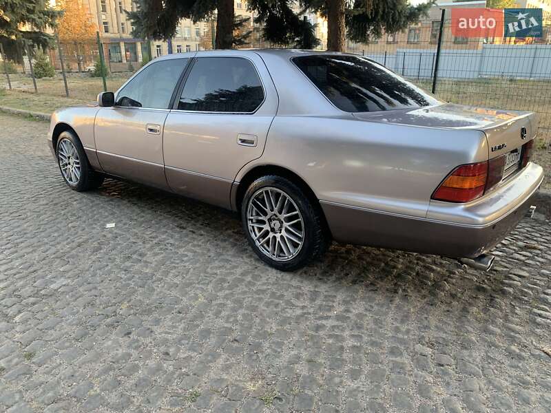 Седан Lexus LS 1999 в Кропивницком
