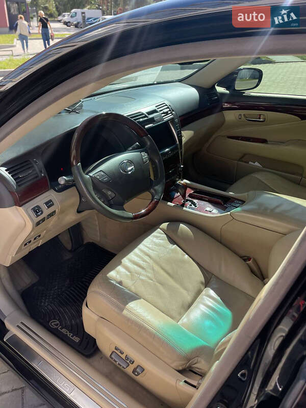 Седан Lexus LS 2007 в Новояворівську