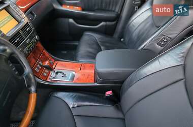 Седан Lexus LS 2005 в 