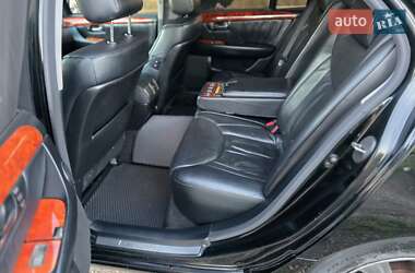 Седан Lexus LS 2005 в 