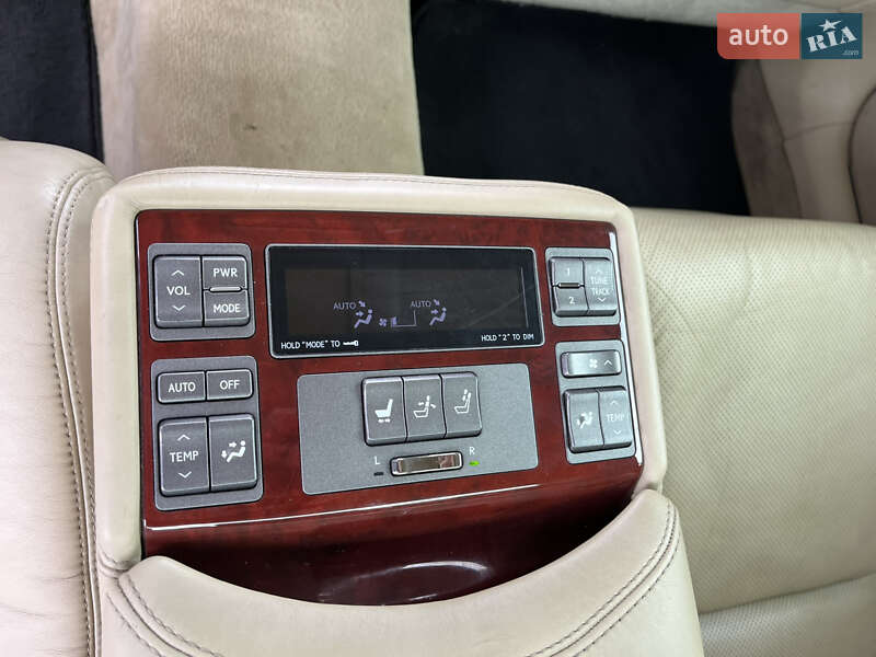 Седан Lexus LS 2007 в Львове