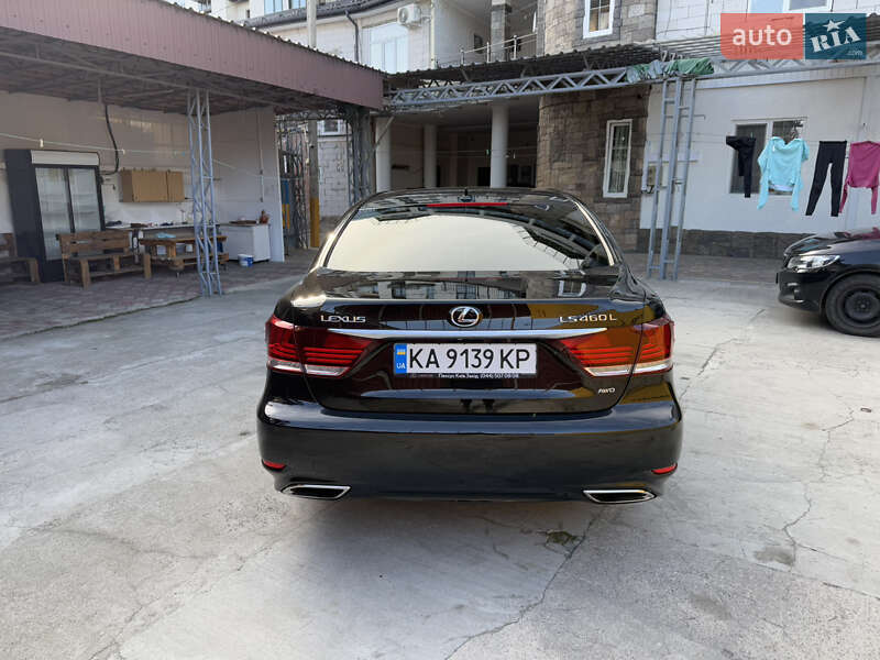 Седан Lexus LS 2012 в Умани