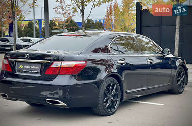 Седан Lexus LS 2012 в 