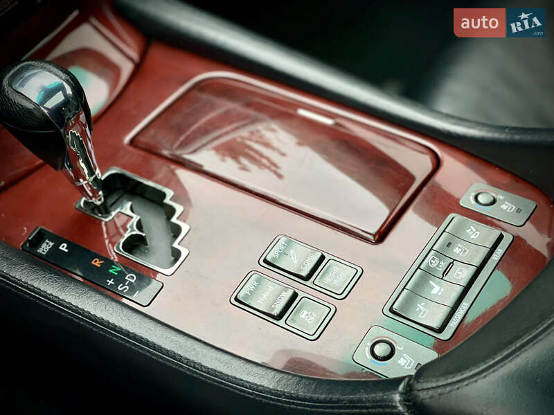 Седан Lexus LS 2012 в Киеве