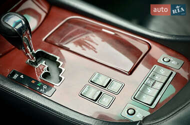 Седан Lexus LS 2012 в 