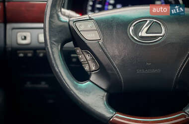 Седан Lexus LS 2012 в 